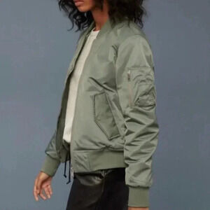 Aritzia Wilfred Free Avion Olive Green Bomber Jacket Size XXS